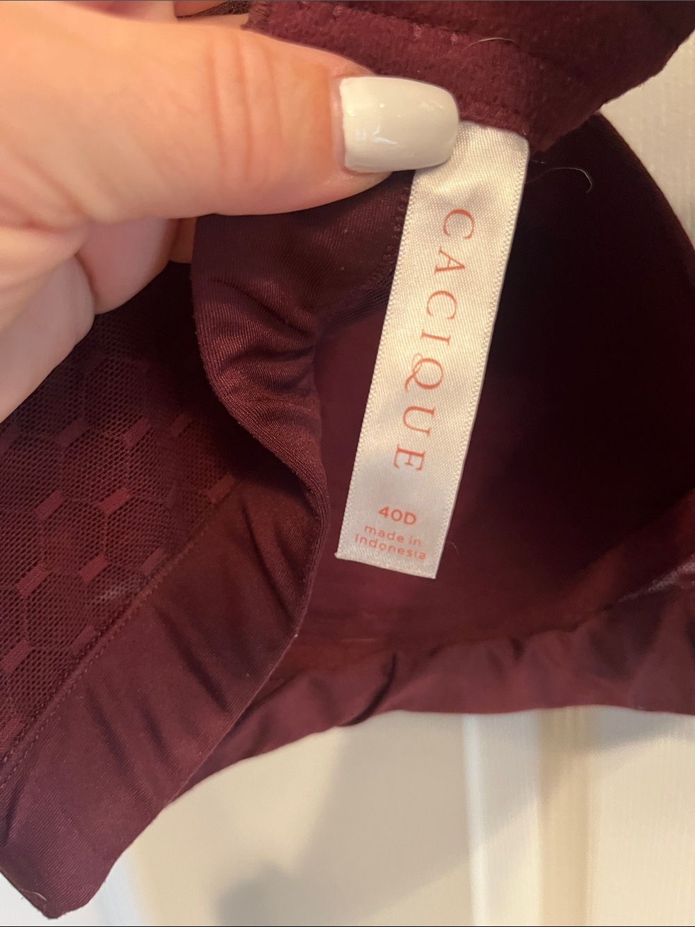 Cacique Lightly Lined Plunge Smooth Moulded Bra in Wine Burgundy - Picture 6 of 7
